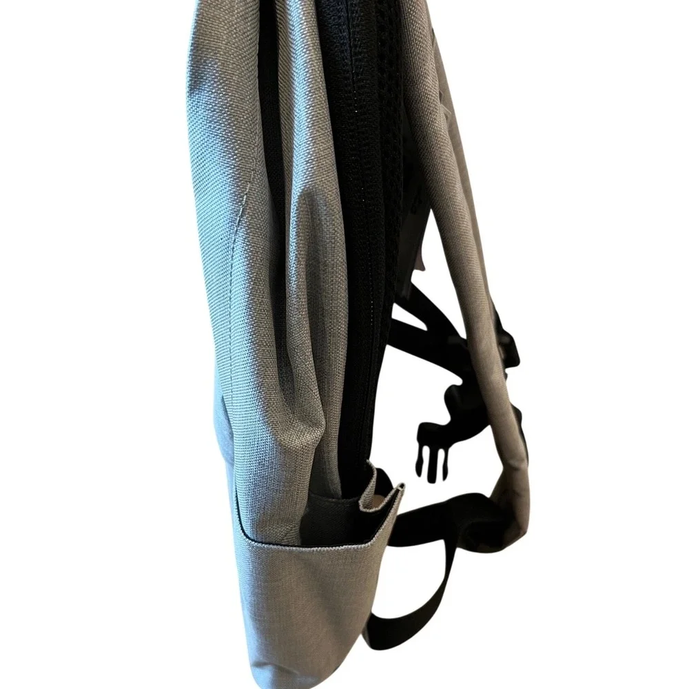 Lacoste Kids Argent Chine Heather Grey Backpack 9A6201-GH0‎ NWT